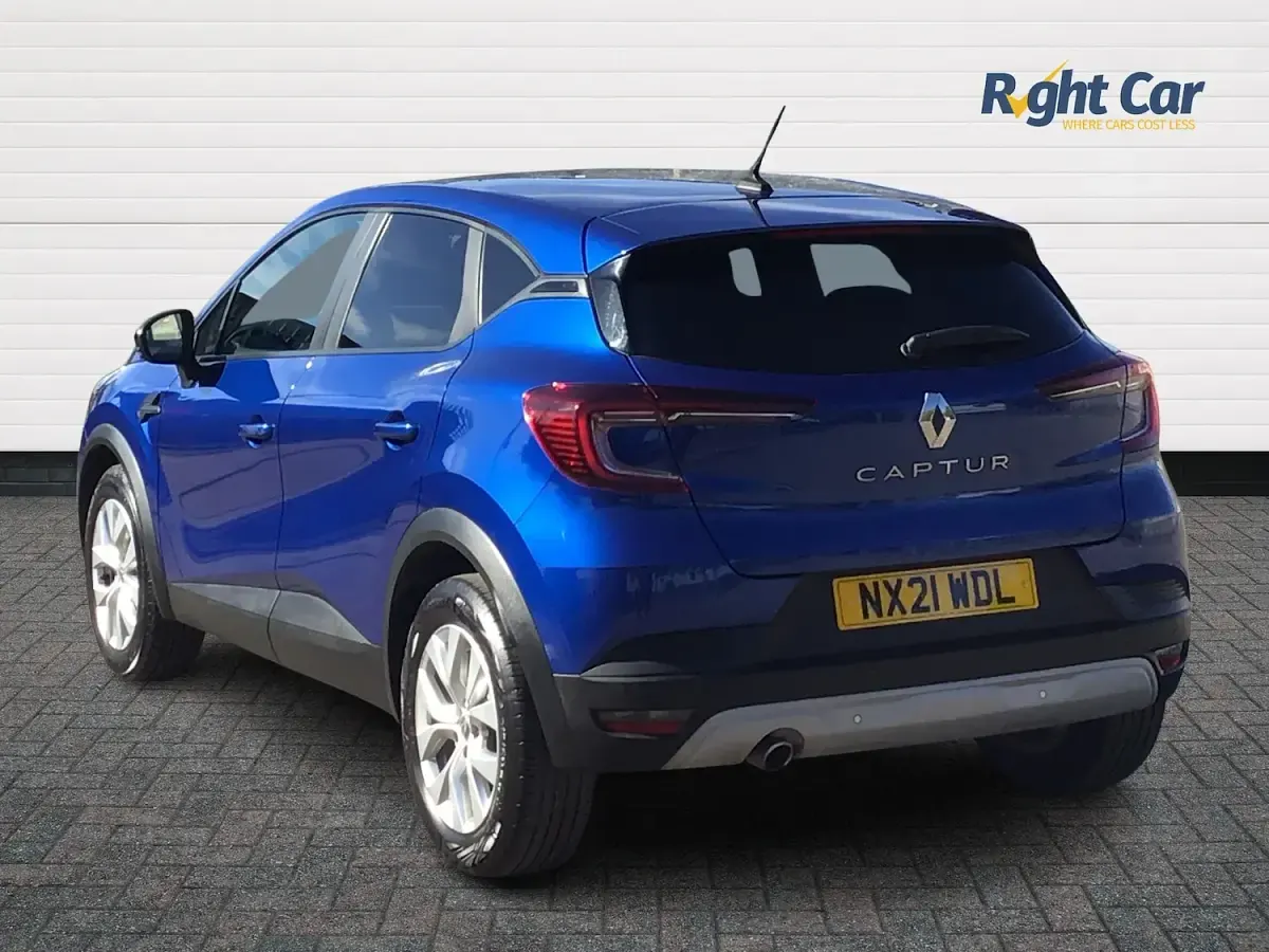 Used Renault Captur Iconic 140 HP (102 kW) 2021 Blue  SUV