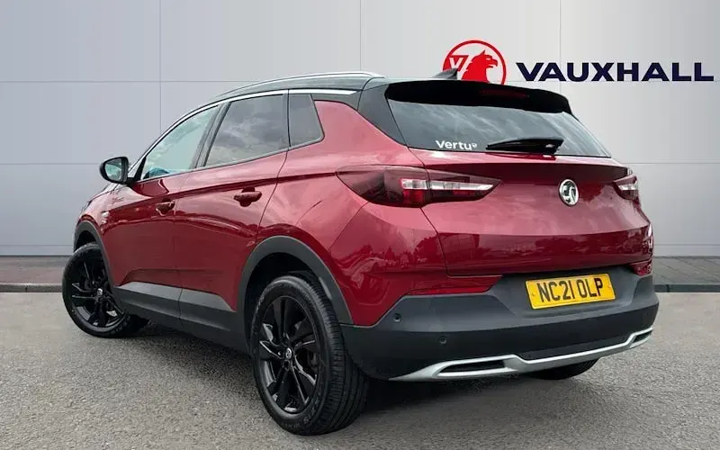 Used Vauxhall Grandland X Edition 131 HP (96 kW) 2021 Red SUV