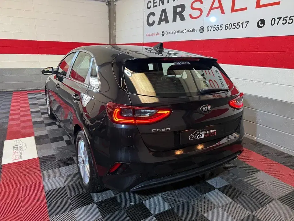 Used Kia Ceed 118 HP (86 kW) 2019 Black Hatchback