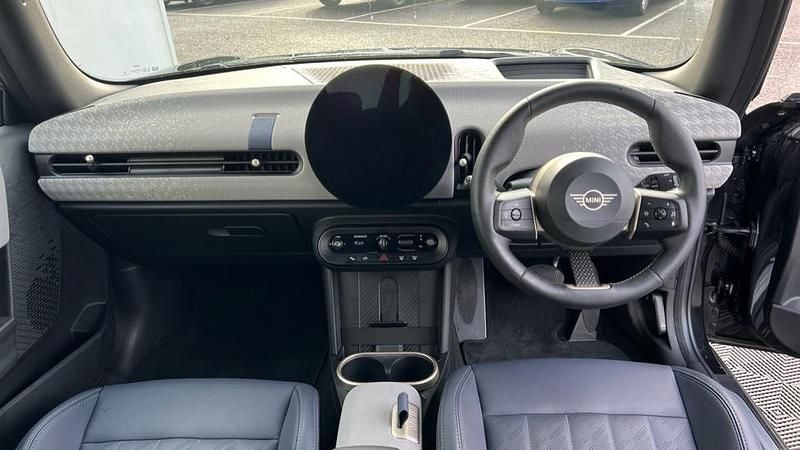 Used Mini Cooper S Hatch 201 HP (147 kW) 2024 Black Hatchback