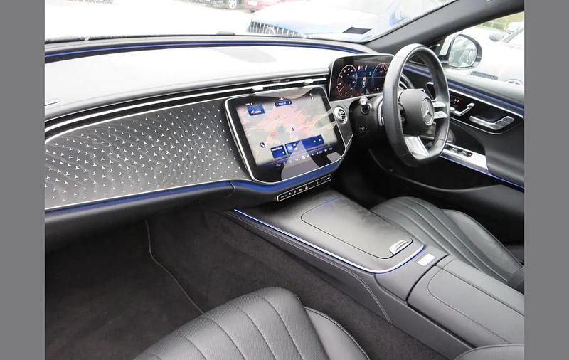 Used Mercedes E300 AMG Line Premium 313 HP (230 kW) 2024 Grey Sedan