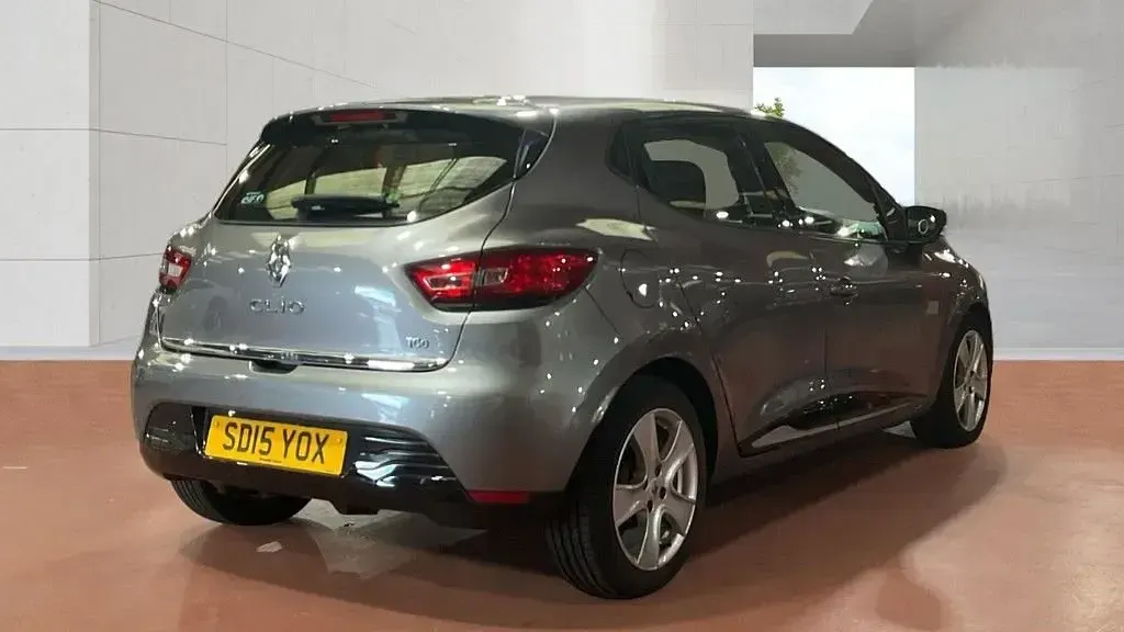 Used Renault Clio Dynamique 90 HP (66 kW) 2015 Grey Hatchback