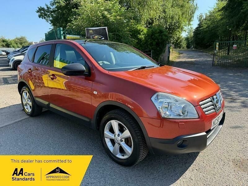 Orange Used 2009 Nissan Qashqai Tekna SUV | £2,295 (Fair price) - Image 1/4