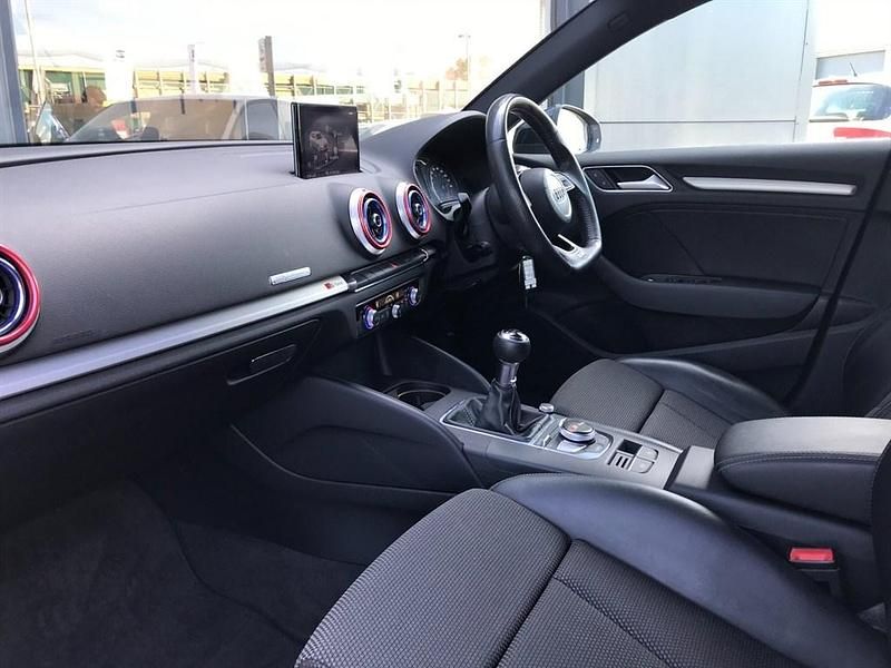 Used Audi A3 Sportback Black Edition 150 HP (110 kW) 2019 White Hatchback