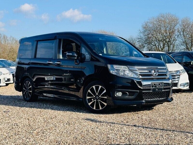 Black Used 2013 Honda Stepwgn MPV | £11,995 (A bit pricey) - Image 1/4