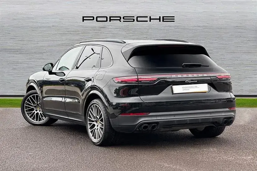 Used Porsche Cayenne Platinum Edition 462 HP (339 kW) 2023 Chromite black SUV