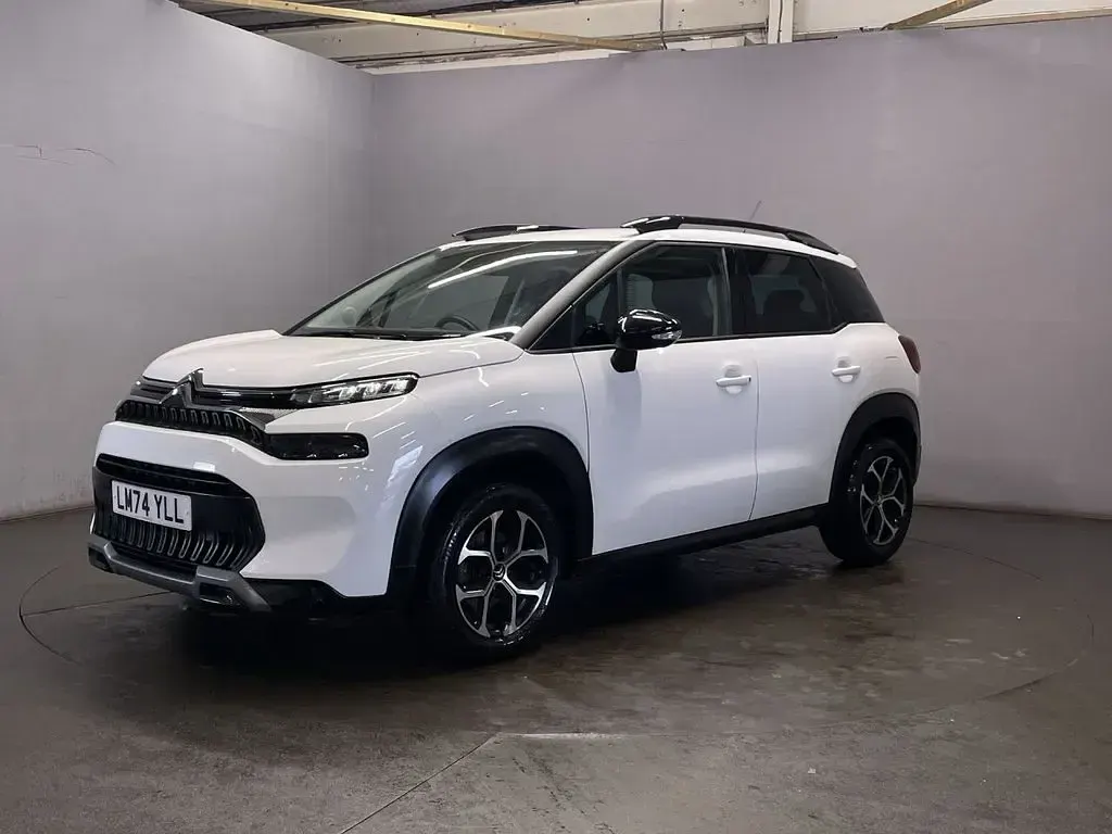 Used Citroën C3 Aircross PureTech 130 HP (95 kW) 2024 White SUV