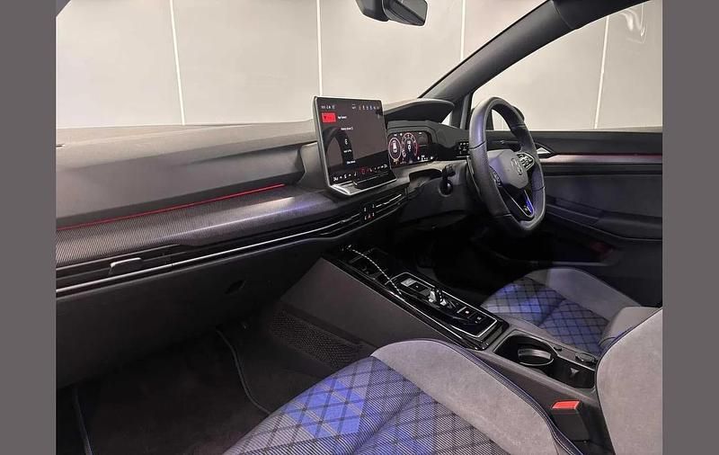 Used VW Golf VIII R 333 HP (244 kW) 2025 White Hatchback