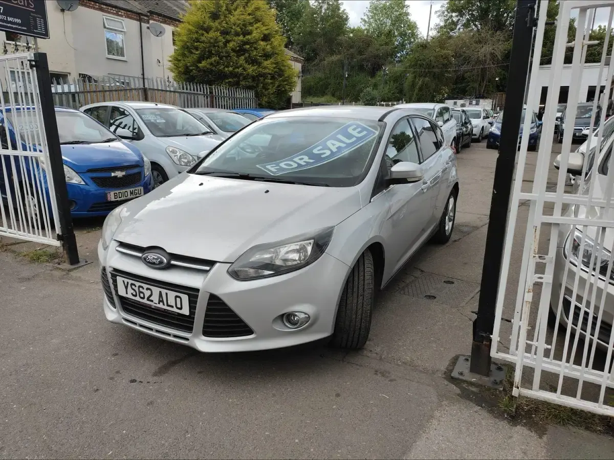 Used Ford Focus Zetec 2012 Silver Hatchback