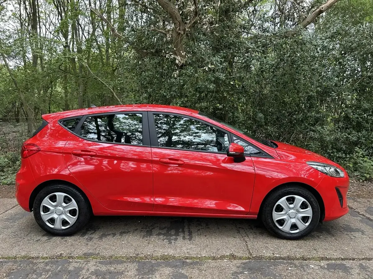 Used Ford Fiesta Style 70 HP (51 kW) 2018 Red Hatchback