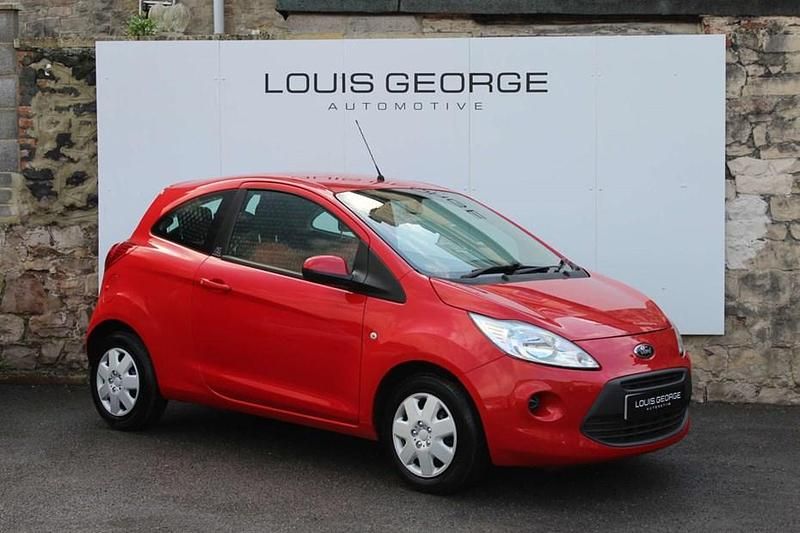 Used Ford Ka 69 HP (50 kW) 2014 Red Hatchback
