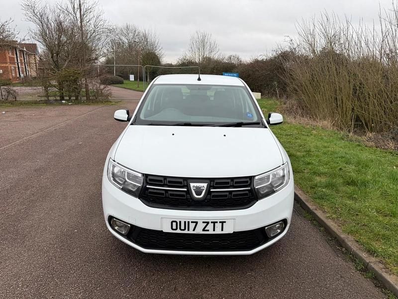 Used Dacia Sandero Lauréate 90 HP (66 kW) 2017 White Hatchback