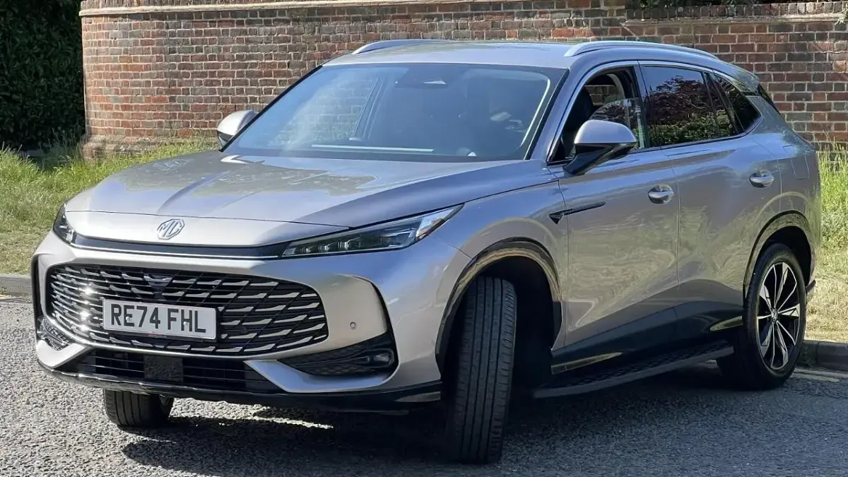 Used MG HS Trophy 295 HP (216 kW) 2025 Silver SUV