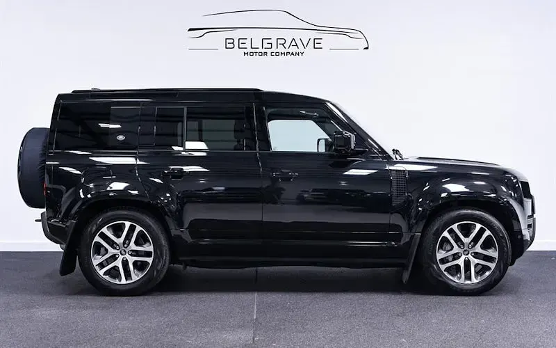Usado Land Rover Defender SE Dynamic 300 HP (220 kW) 2023 SUV