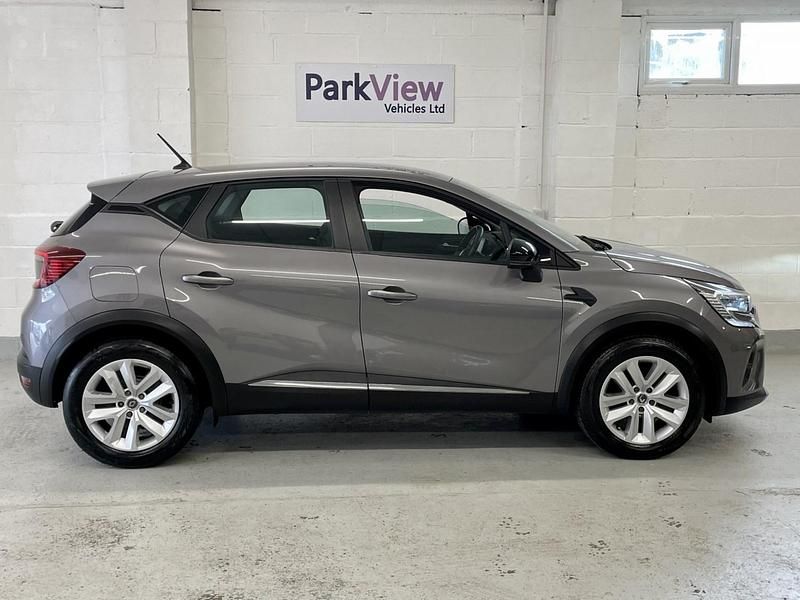 Used Renault Captur Play 2020 Grey SUV