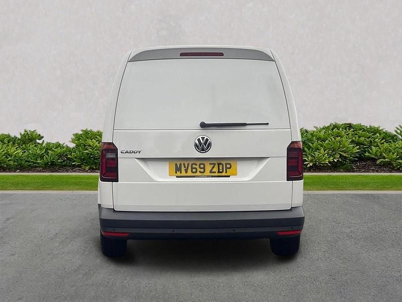 Used VW Caddy Maxi 102 HP (75 kW) 2019 White MPV