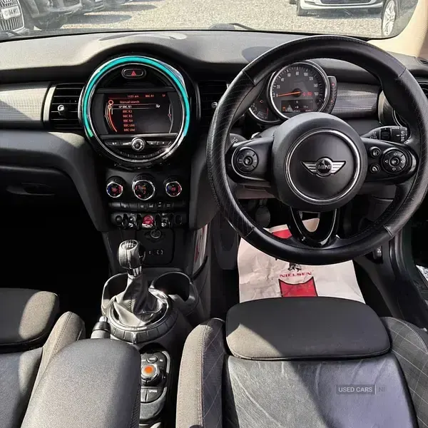 Used Mini Cooper Hatch 134 HP (98 kW) 2016 Green Hatchback