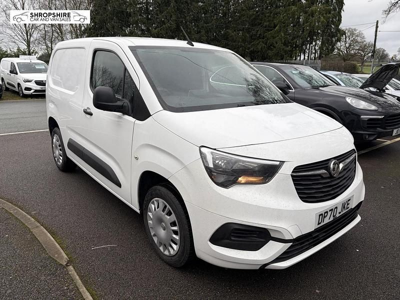 Used Vauxhall Combo Sportive 100 HP (73 kW) 2020 White MPV