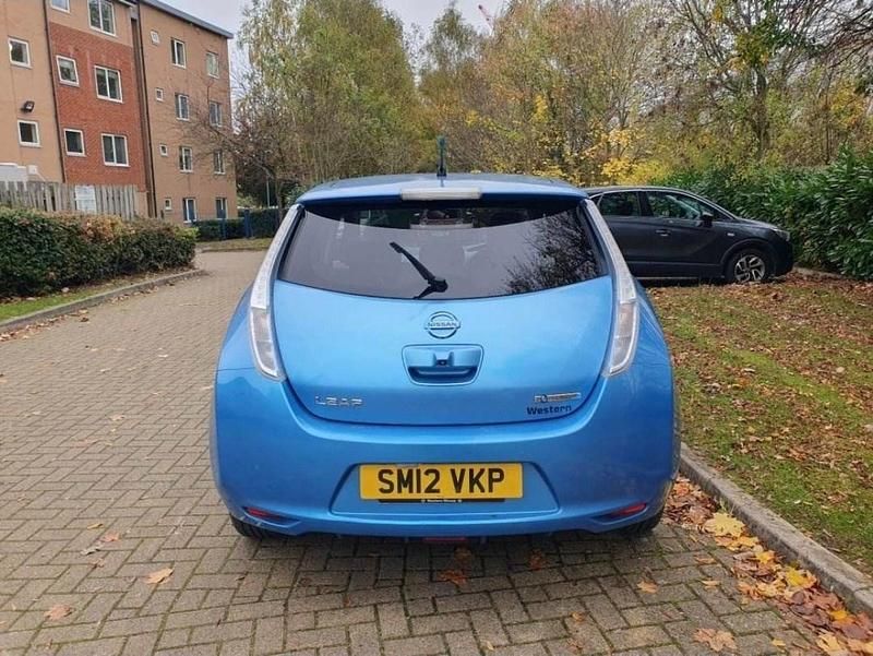 Usado Nissan Leaf 80 kW (109 HP) 2012 Azul Citadino