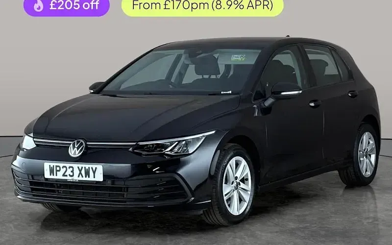 Used VW Golf VIII Life 116 HP (85 kW) 2023 Hatchback