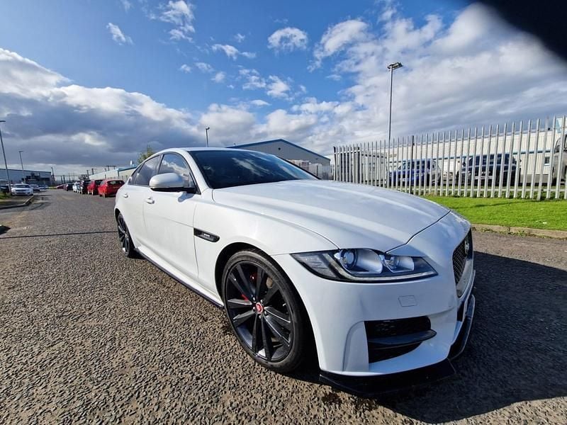 Used Jaguar XF R-Sport 180 HP (132 kW) 2016 White Sedan
