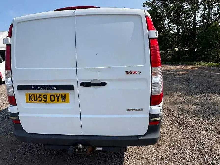 Used Mercedes Vito 95 HP (69 kW) 2009 White Van