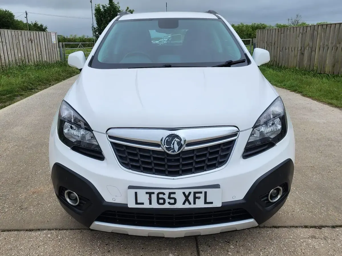 Used Vauxhall Mokka 140 HP (102 kW) 2016 White SUV