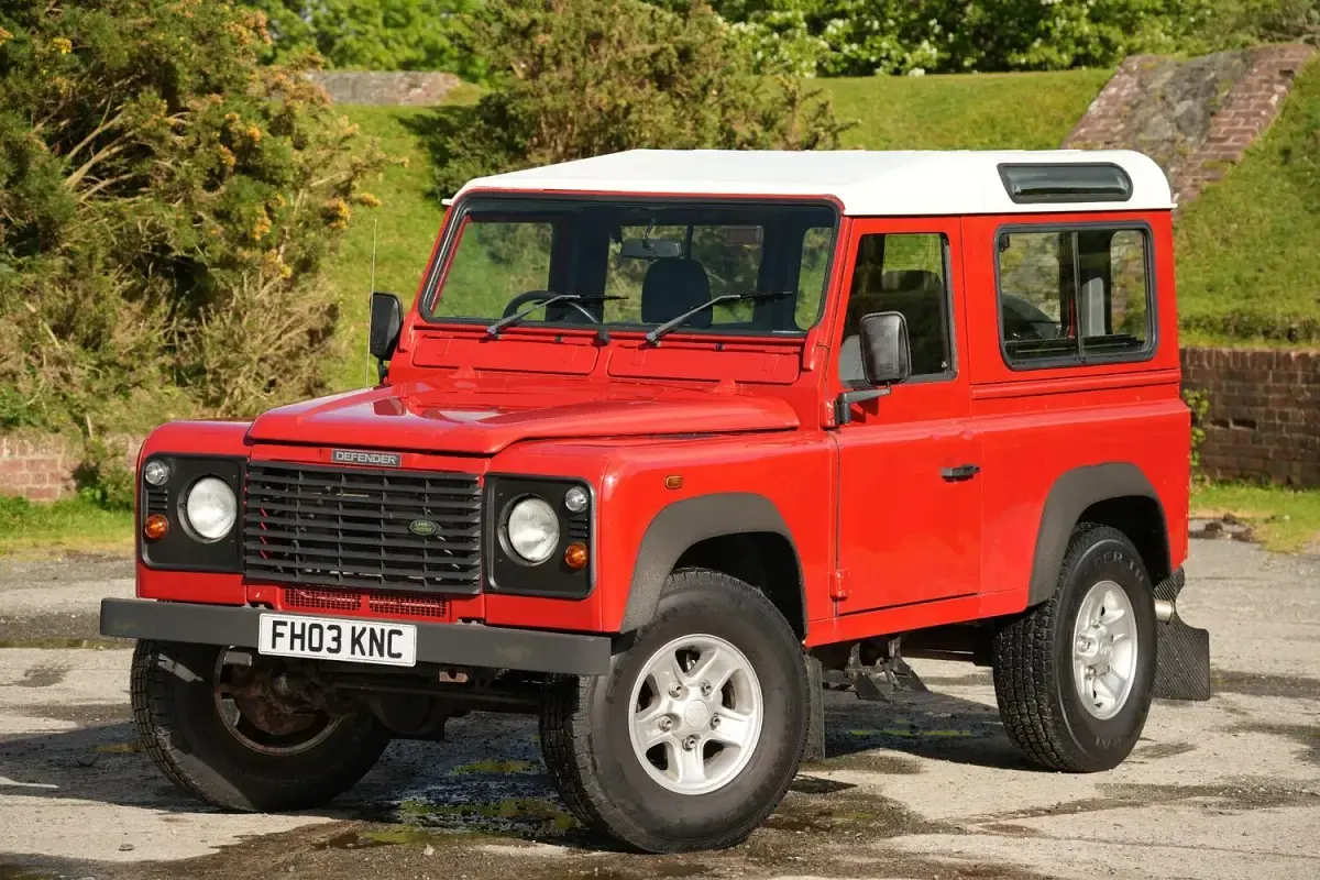 Used Land Rover Defender 2003 Red Estate