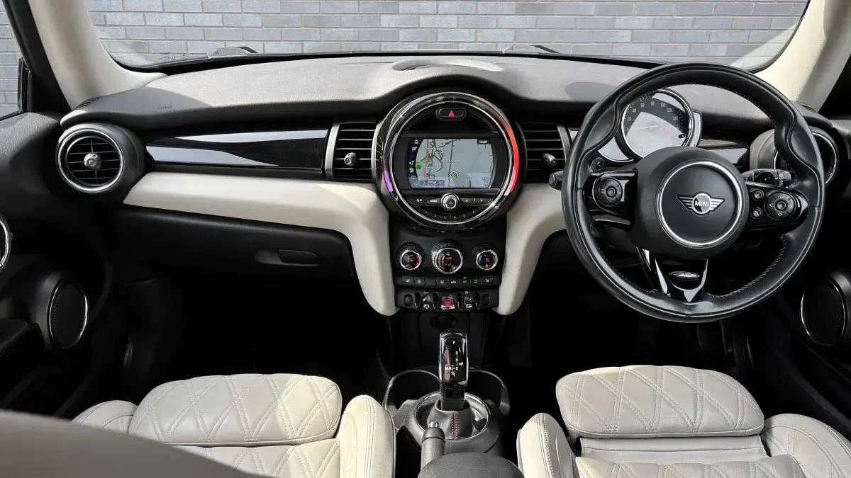 Used Mini Cooper S Exclusive 189 HP (139 kW) 2020 Green Hatchback