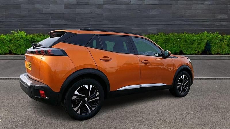 Used Peugeot e-2008 Allure Premium 98 kW (134 HP) 2021 Orange SUV