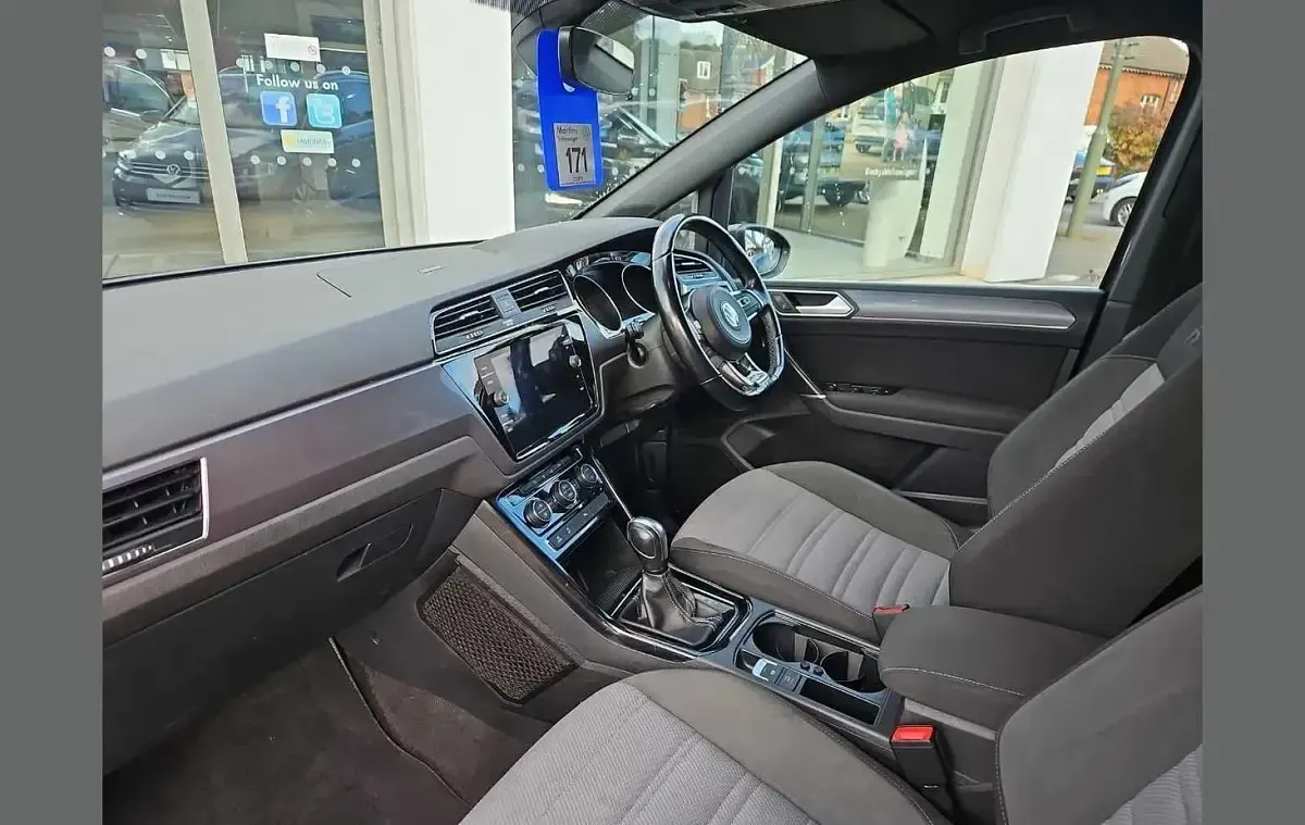 Used VW Touran R-line 150 HP (110 kW) 2020 Grey MPV