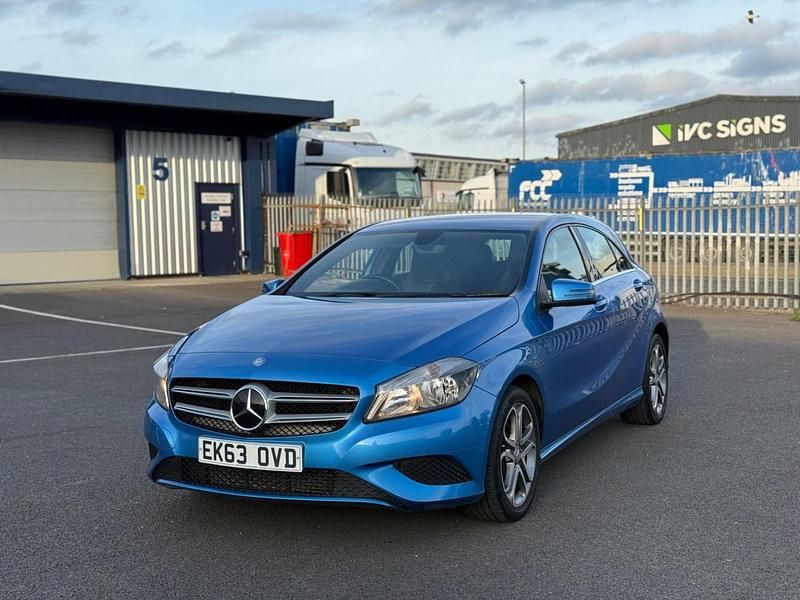 Used Mercedes A200 2013 Blue Hatchback