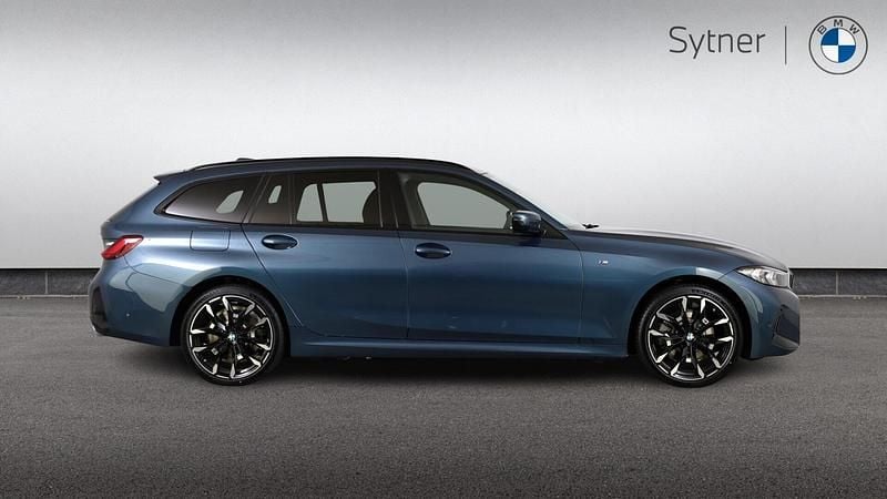 Used BMW 330e M Sport 288 HP (211 kW) 2025 Blue Estate