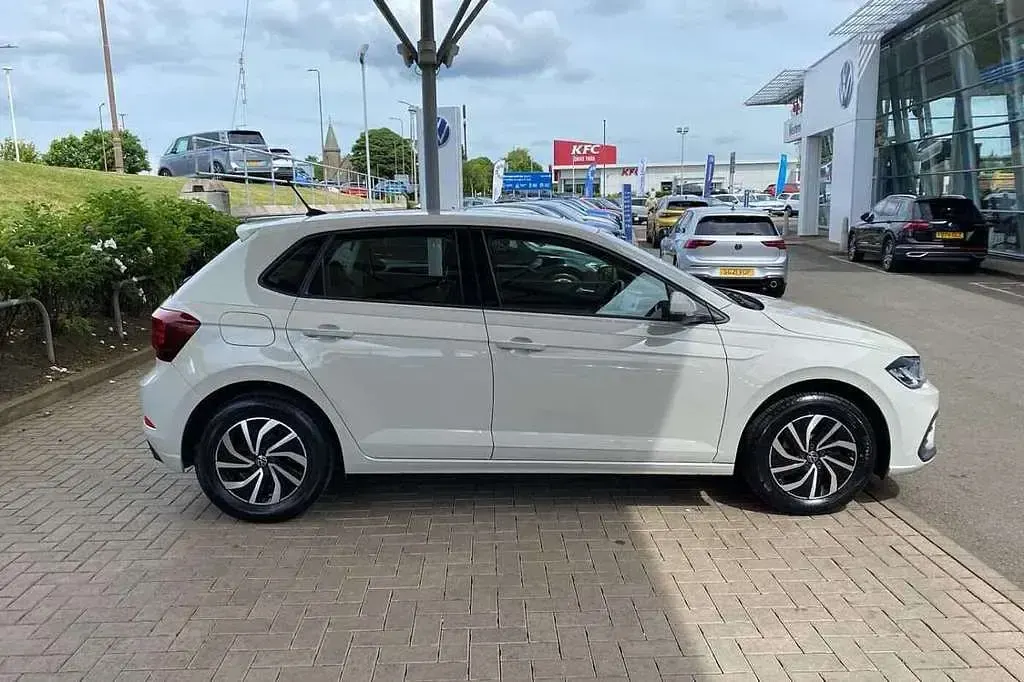Used VW Polo Life 94 HP (69 kW) 2022 Grey Hatchback
