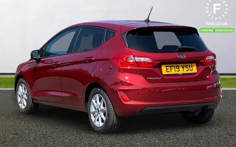 Used Ford Fiesta Zetec 101 HP (74 kW) 2019 Red Hatchback