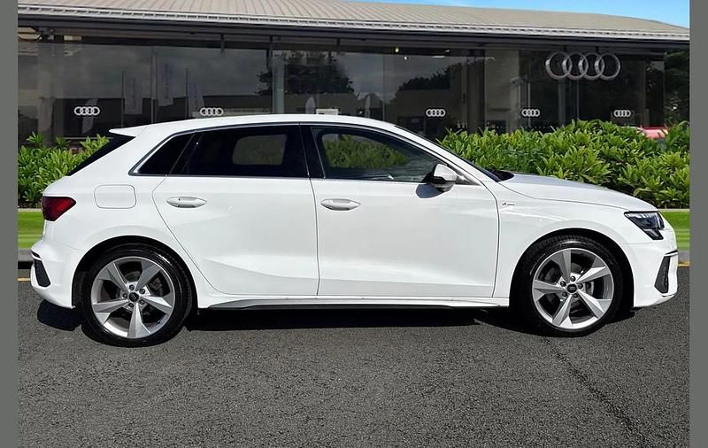 Used Audi A3 S-Line 108 HP (79 kW) 2024 White Hatchback