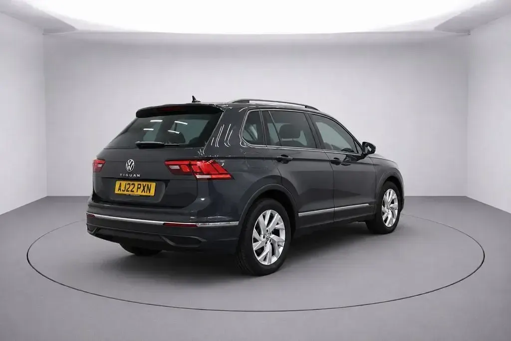 Used VW Tiguan Life 150 HP (110 kW) 2022 Grey SUV