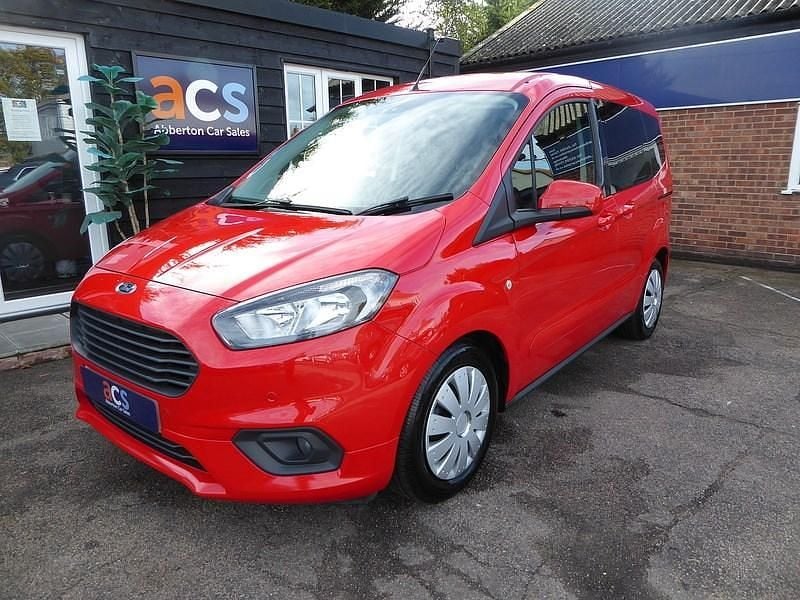Red Used 2019 Ford Tourneo Courier Zetec MPV | £10,250 (Fair price) - Image 1/3