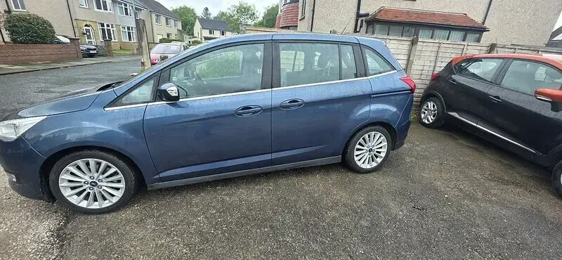 Used Ford C-MAX Titanium 2019 Blue MPV
