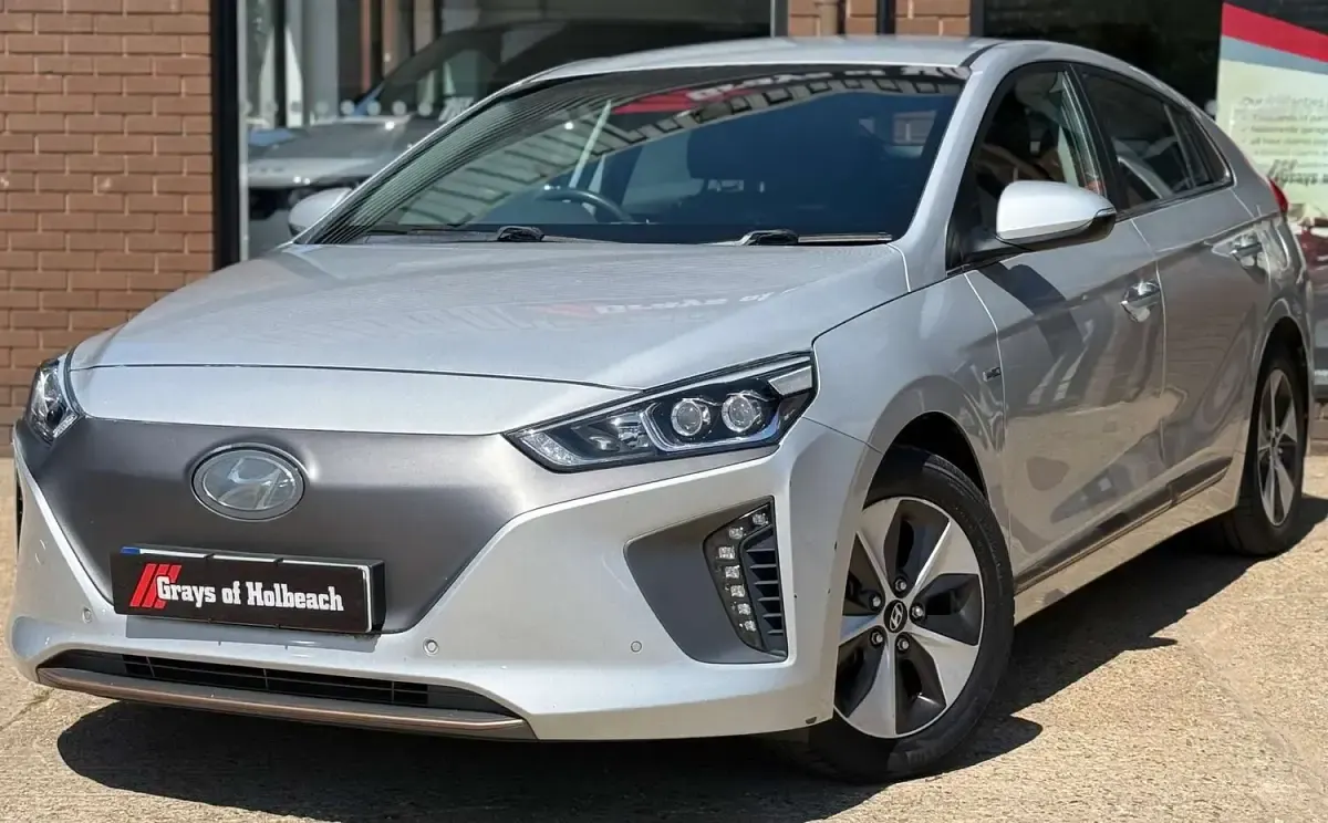 Used Hyundai Ioniq Premium SE 88 kW (120 HP) 2017 Silver Hatchback