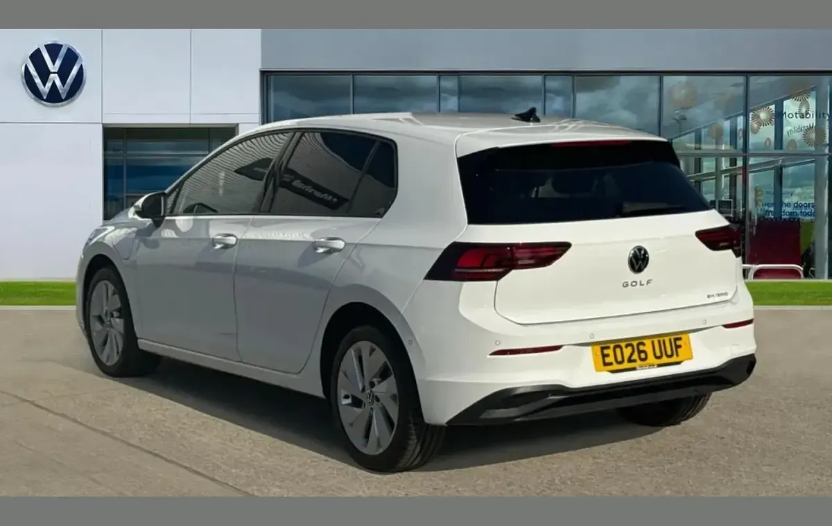 Used VW Golf VIII Match 200 HP (147 kW) 2026 White Hatchback