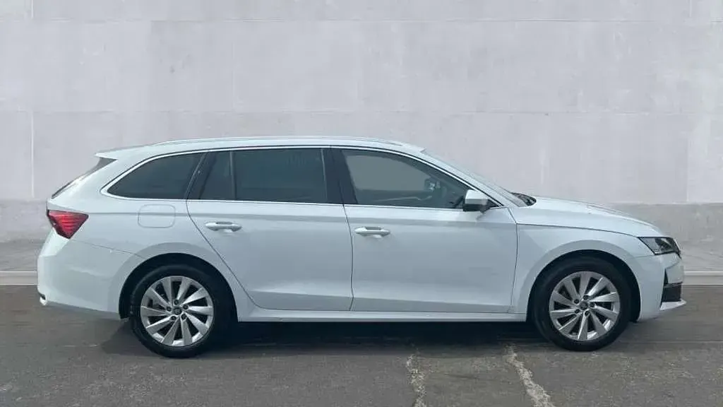 Used Skoda Octavia SE L 150 HP (110 kW) 2025 White Estate
