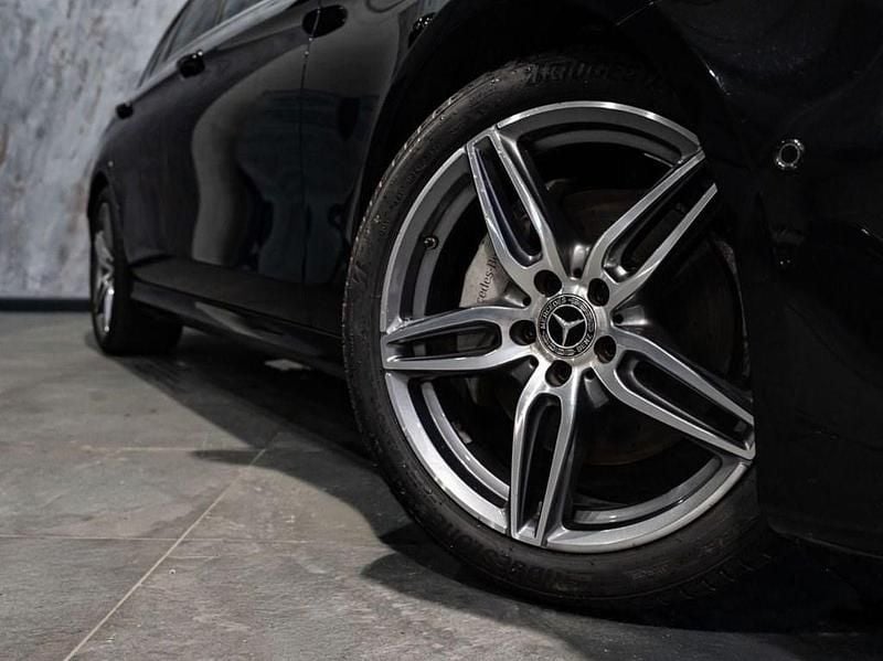 Used Mercedes E200 AMG line 184 HP (135 kW) 2018 Black Estate