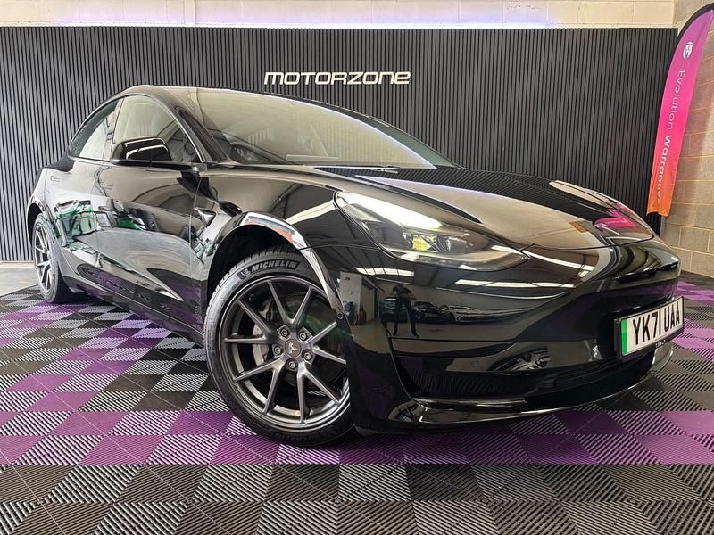 Black Used 2021 Tesla Model 3 Standard Range Plus Sedan | £19,395 (Fair price) - Image 1/4