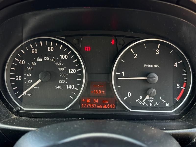 Used BMW 118 M Sport 2011 White Hatchback