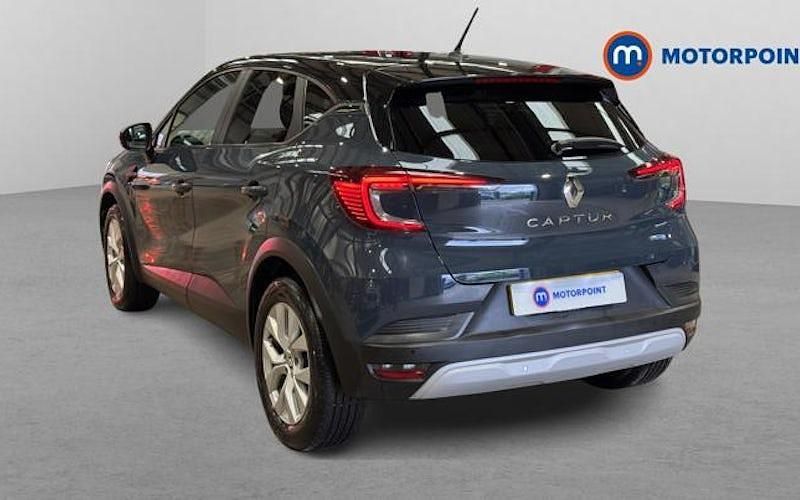 Used Renault Captur Iconic 143 HP (105 kW) 2022 Blue/black SUV
