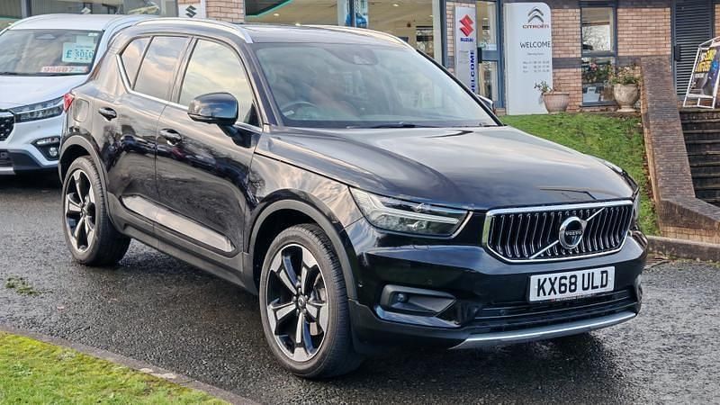 Black Used 2018 Volvo XC40 Inscription SUV | £20,495 (Fair price) - Image 1/4
