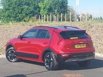 New Kia e-Niro 147 kW (201 HP) 2025 Metallic  runway red SUV