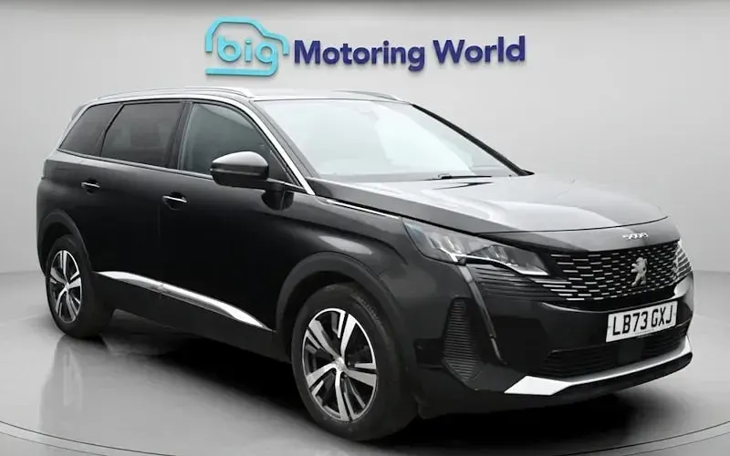 Second-hand Peugeot 5008 Allure+ 131 CP (96 kW) 2023 SUV