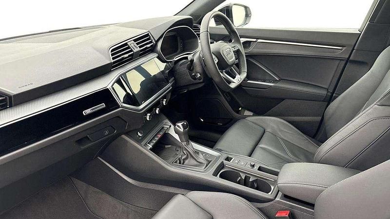 Used Audi Q3 Black Edition 150 HP (110 kW) 2025 White SUV